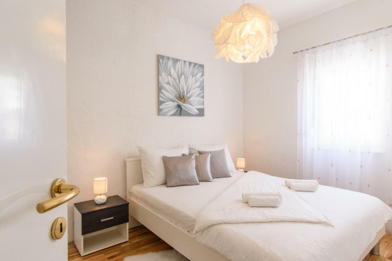 Apartmani Ville Vengo Trogir Exterior foto